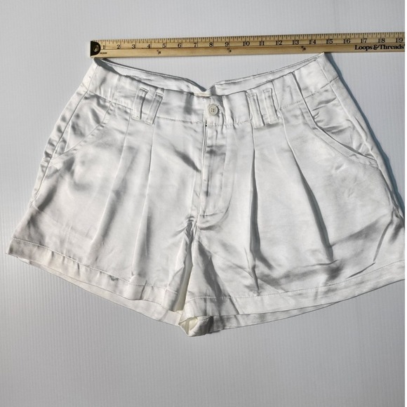 Vintage Havana White Heavy Satin Shorts - Picture 4 of 7